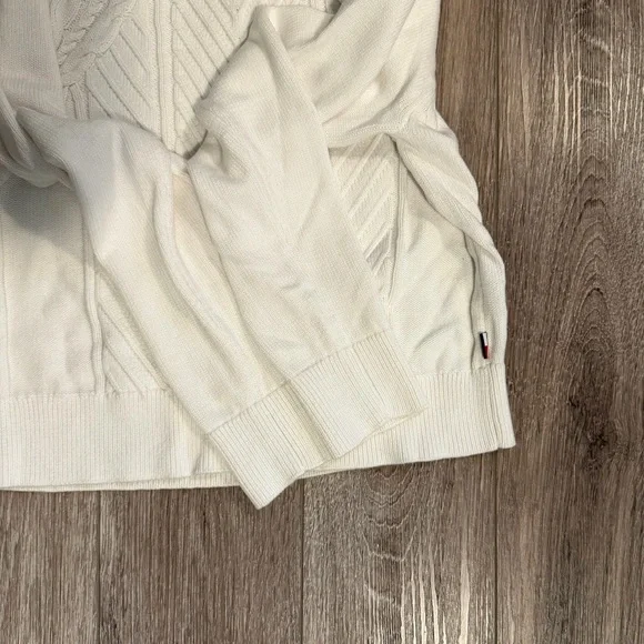 Tommy Hilfiger Off-White Turtleneck Sweater - Picture 6 of 8